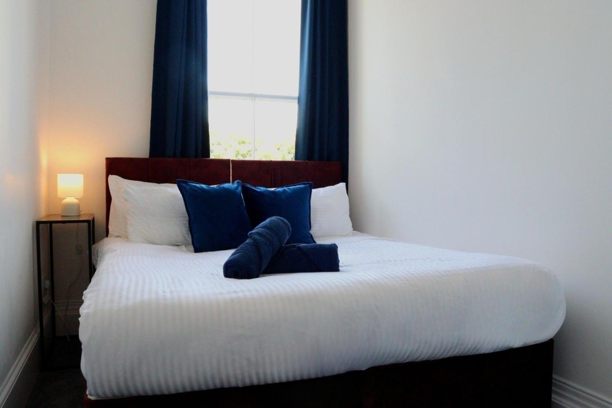 Brand New Modern Apartments Steps From Gloucester Quays Exterior foto