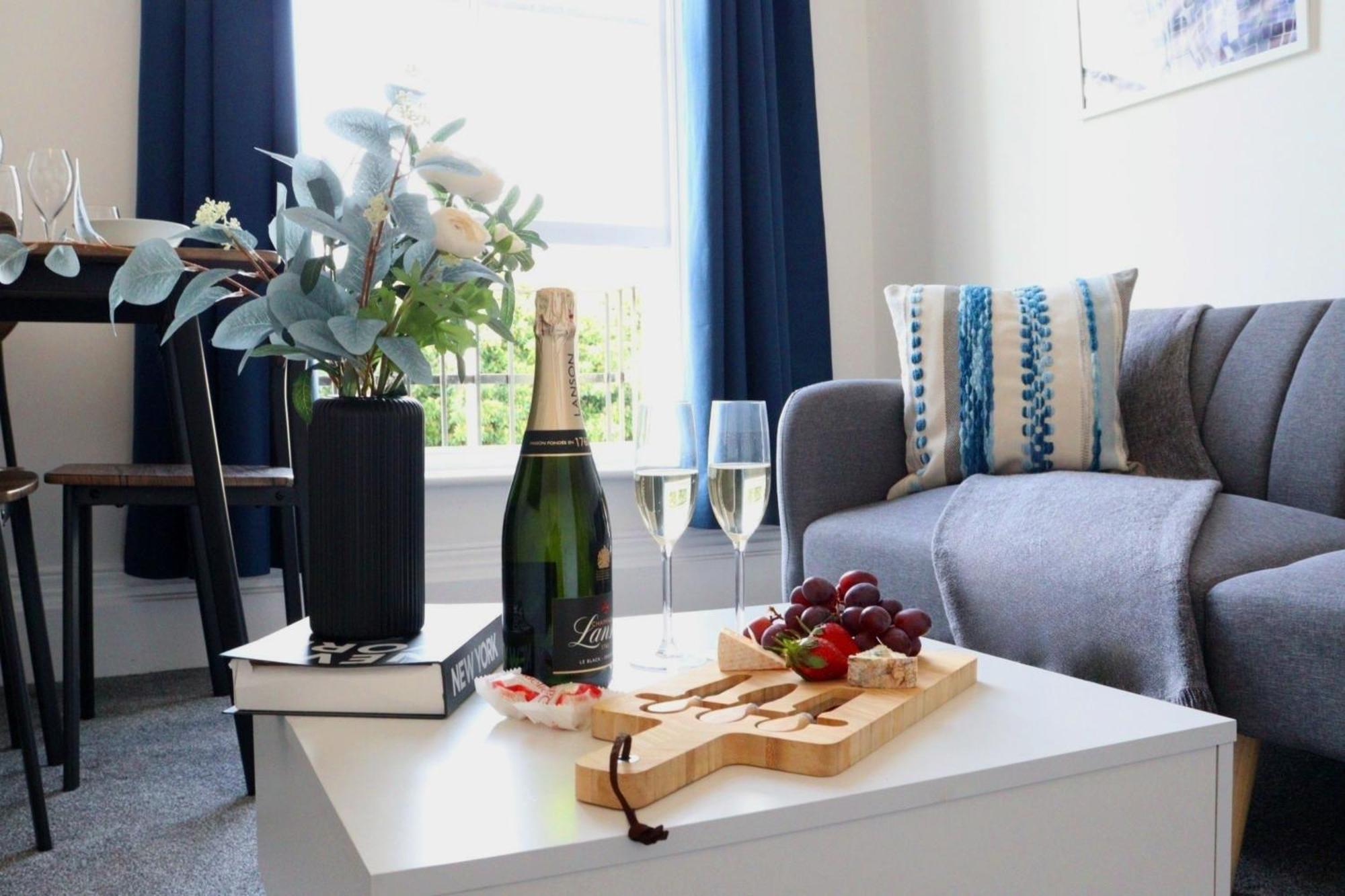 Brand New Modern Apartments Steps From Gloucester Quays Exterior foto